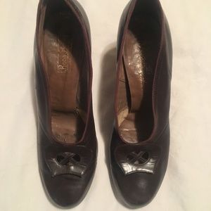 Vintage 1940's Brown Leather Pumps